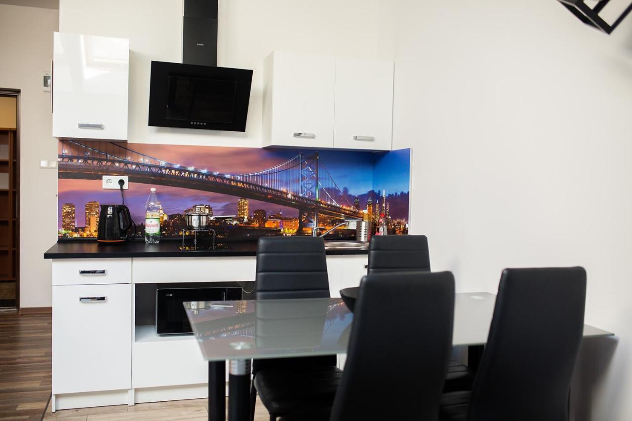Apartament Manhattan Mielec Eksteriør bilde